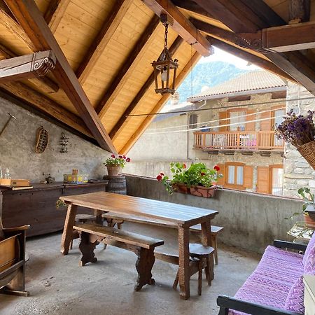 Casa Nel Centro Storico Di Borno Βίλα Εξωτερικό φωτογραφία