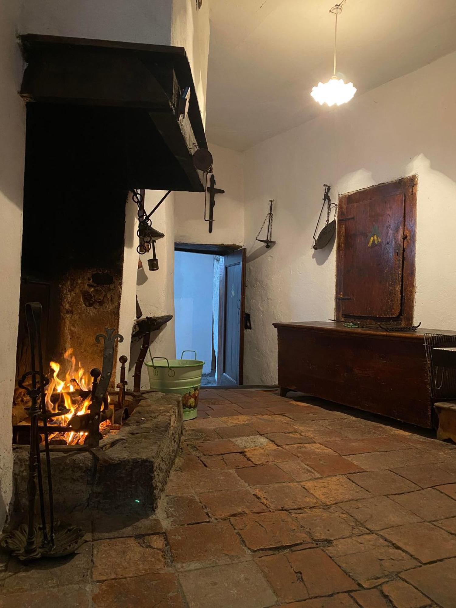 Casa Nel Centro Storico Di Borno Βίλα Εξωτερικό φωτογραφία