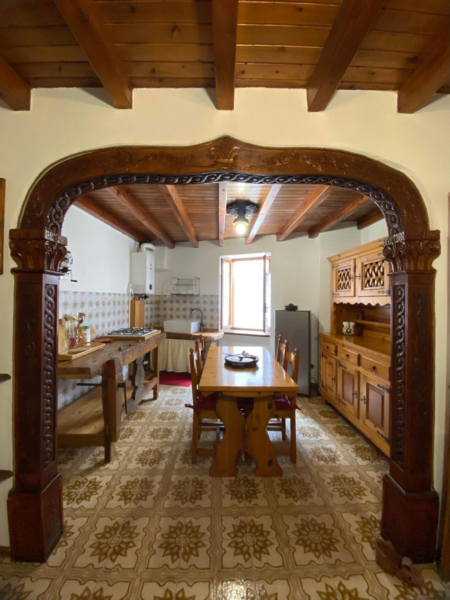 Casa Nel Centro Storico Di Borno Βίλα Εξωτερικό φωτογραφία