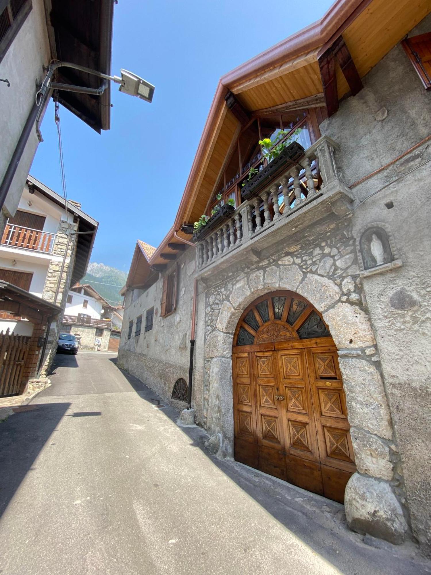Casa Nel Centro Storico Di Borno Βίλα Εξωτερικό φωτογραφία