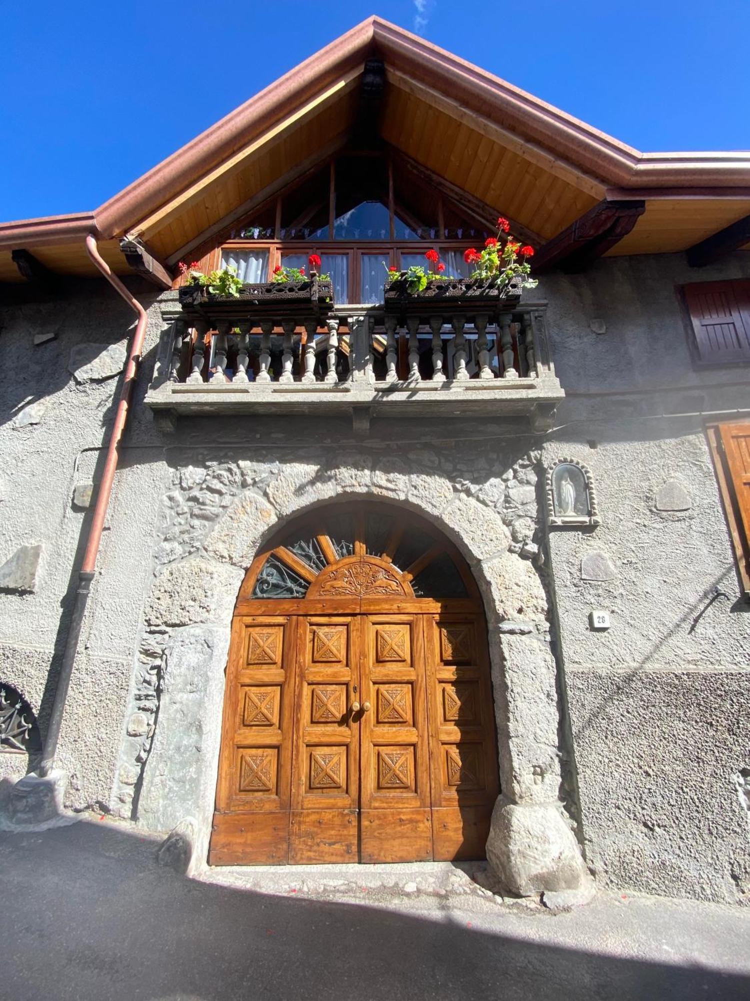 Casa Nel Centro Storico Di Borno Βίλα Εξωτερικό φωτογραφία